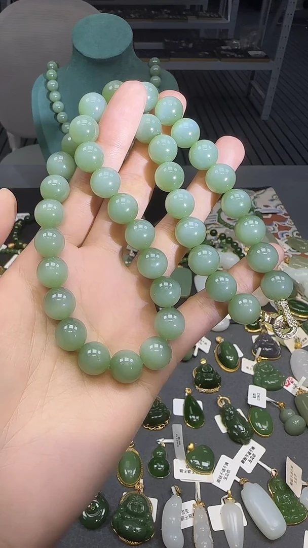 未镶嵌和田玉挂件1