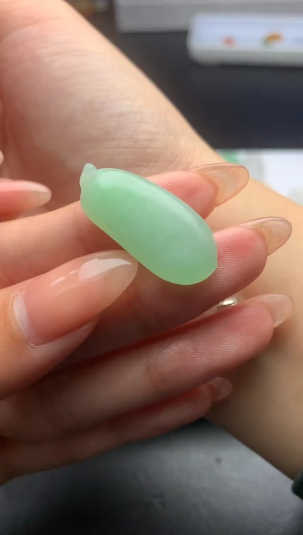 【闪购商品】定制翡翠未镶嵌毛货