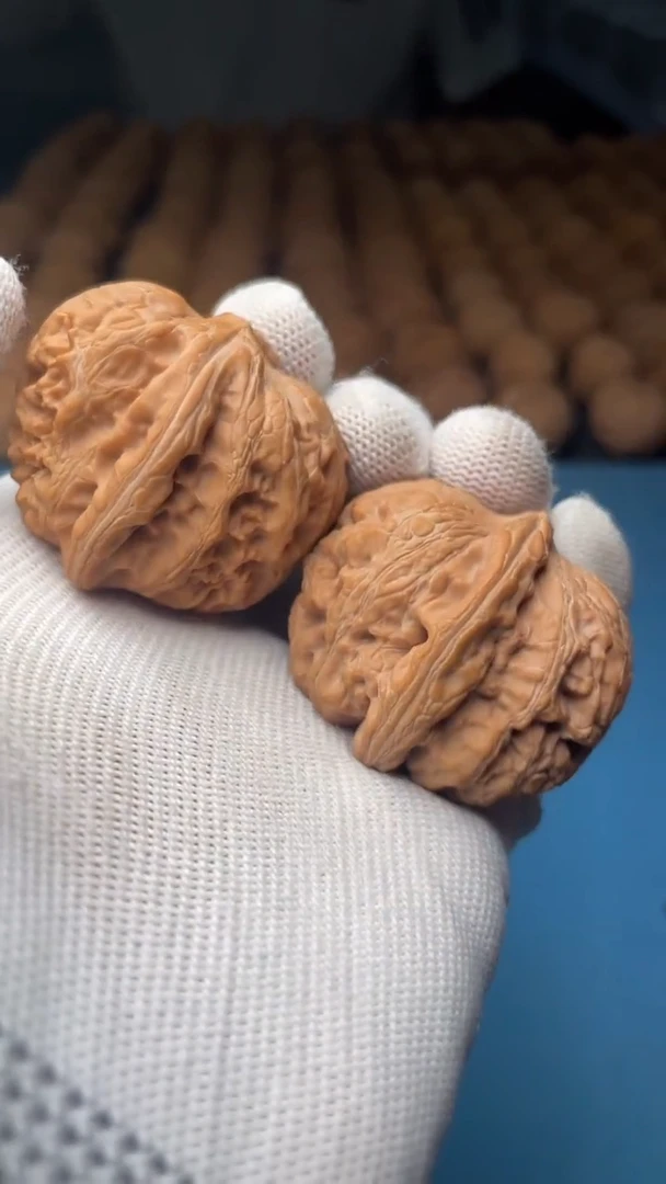 桃核把件A09  元宝 41尺微修尖