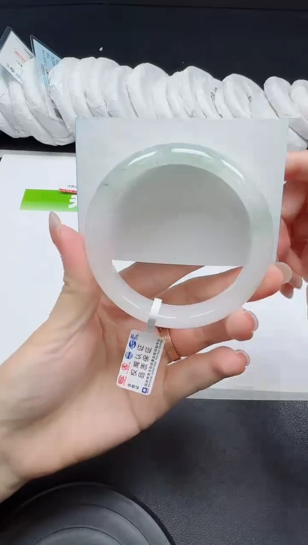未镶嵌手镯石英质玉024-58