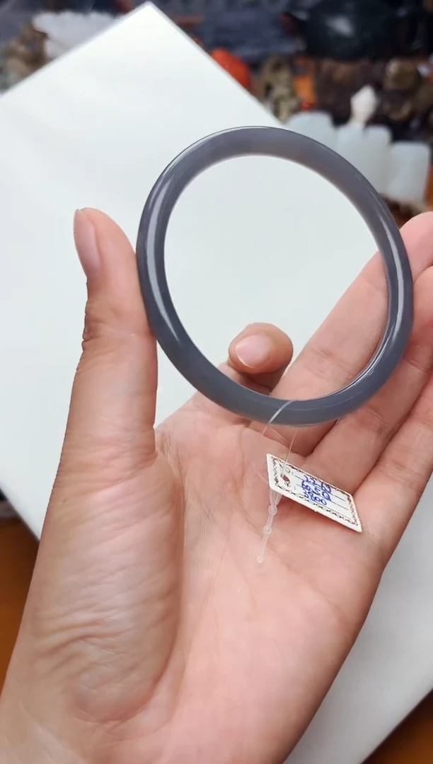 【闪购商品】和田玉手镯未镶嵌60.5圈口