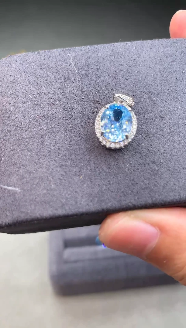 银S925镶嵌颈饰海蓝宝石1111