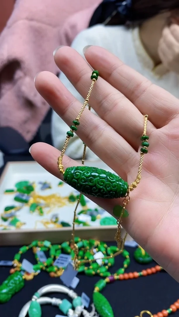 颈饰未镶嵌翡翠翡翠吊坠-65