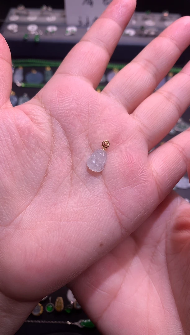 【闪购商品】翡翠吊坠(不含链)18K金镶嵌1