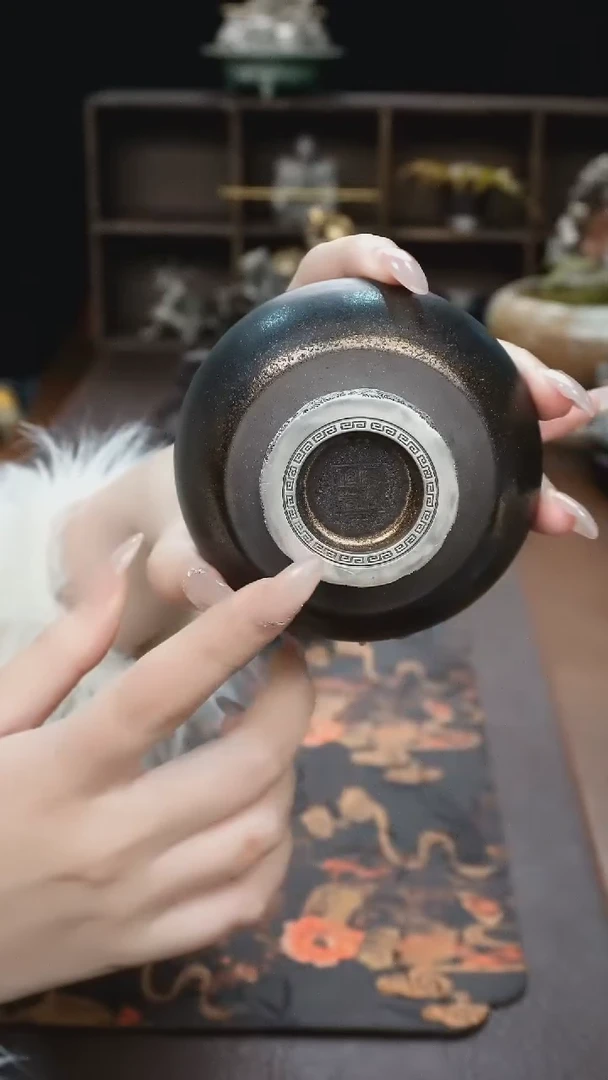【闪购商品】境秋黑陶主人杯高定