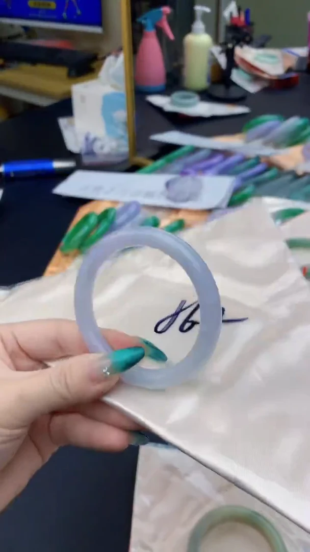 【闪购商品】翡翠手镯未镶嵌0145921601