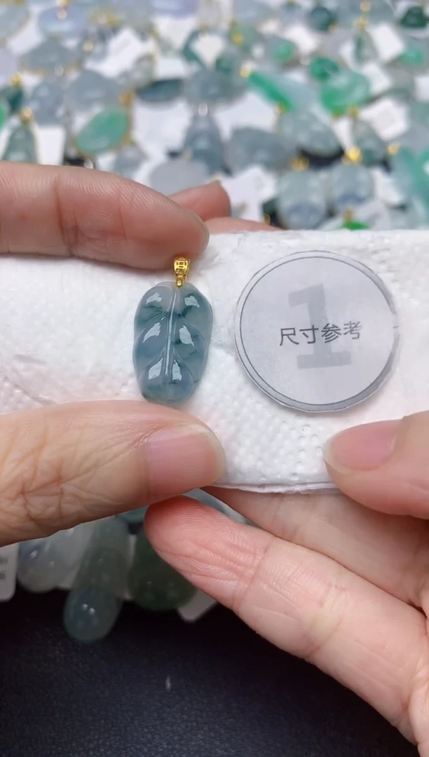 颈饰未镶嵌翡翠天然缅甸A货翡翠