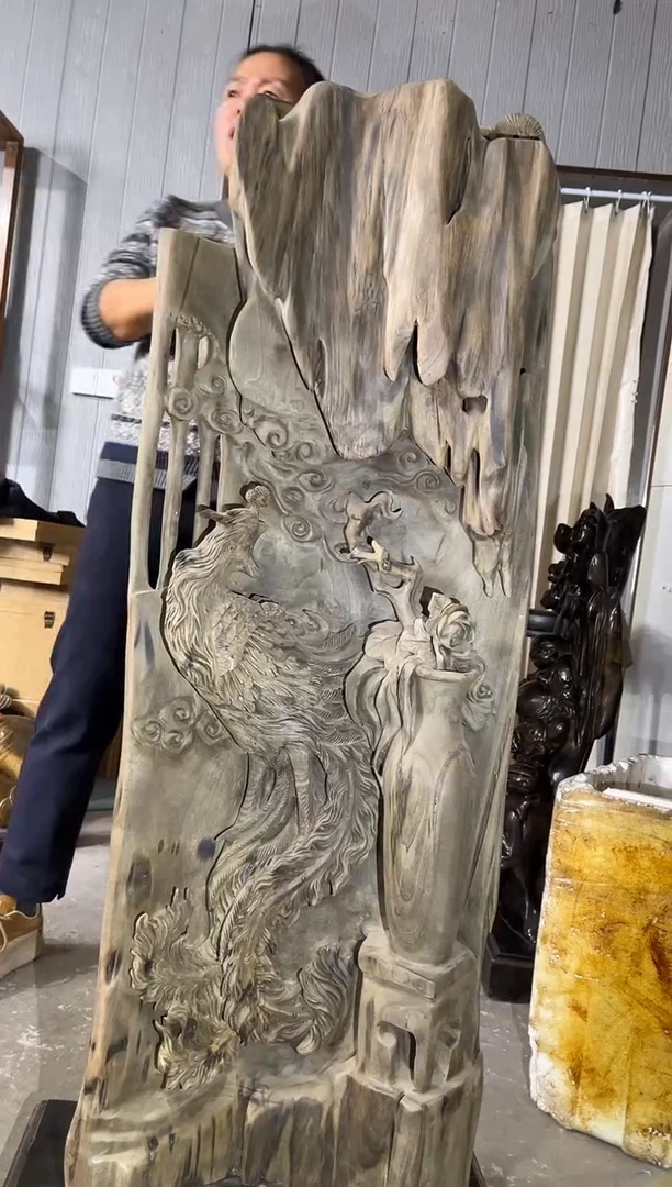 金丝楠愈*阴沉木凤凰摆件