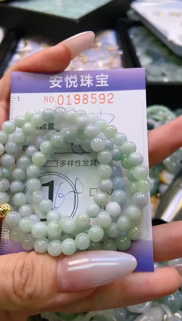翡翠挂件未镶嵌闪购0198592多样性发其一
