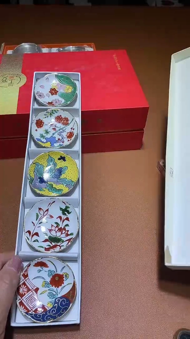 瓷片碗碟好物一件不留@@1