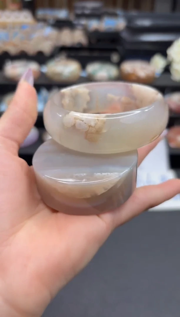 未镶嵌手镯石英质玉A56(58圈赠送镯心)