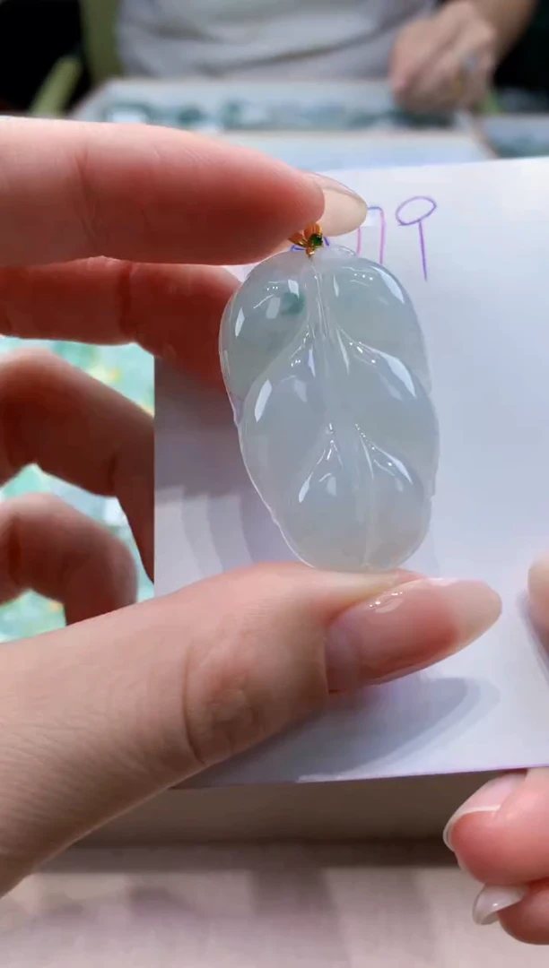 颈饰18K金镶嵌翡翠天然缅甸a货翡翠