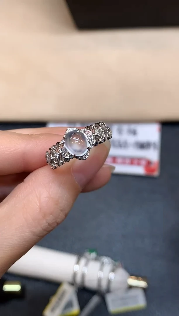 18K金镶嵌戒指翡翠【无鉴赏期】蛋面【无服务费