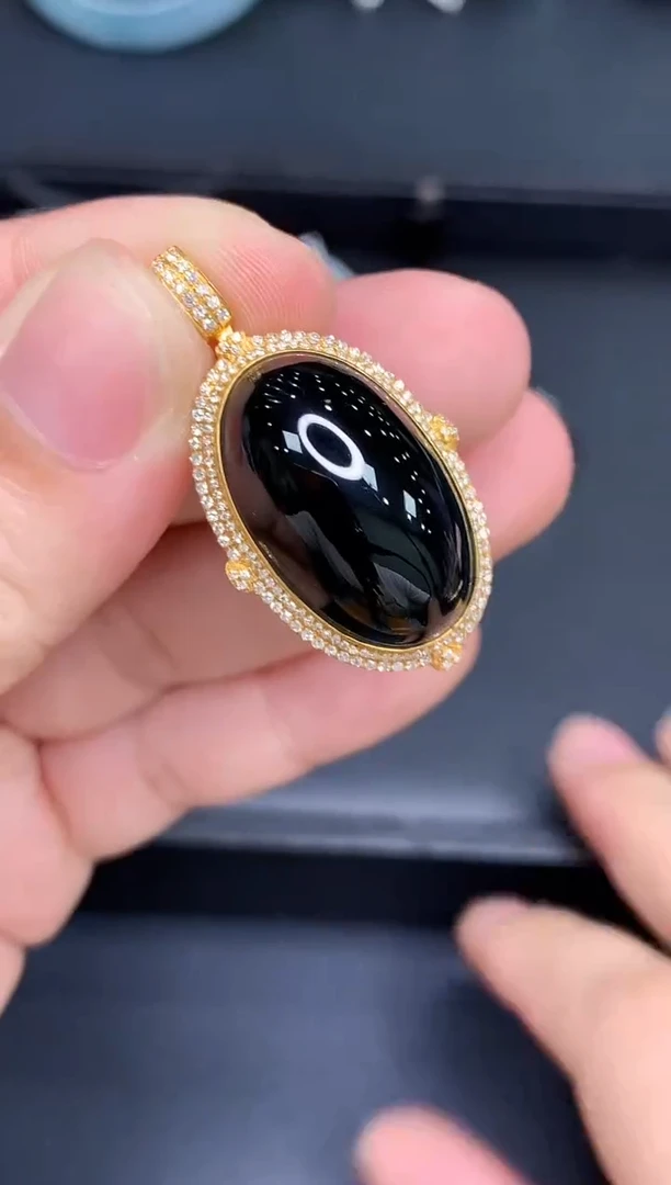 颈饰18K金镶嵌翡翠686-春日珠宝