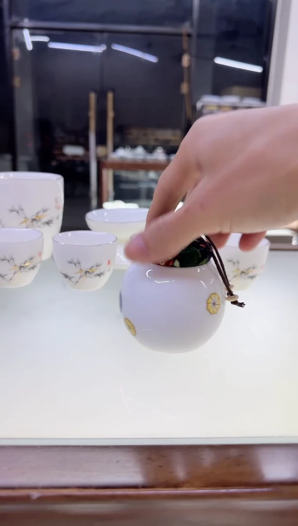 【闪购商品】瓷片言泥言泥言泥@YN