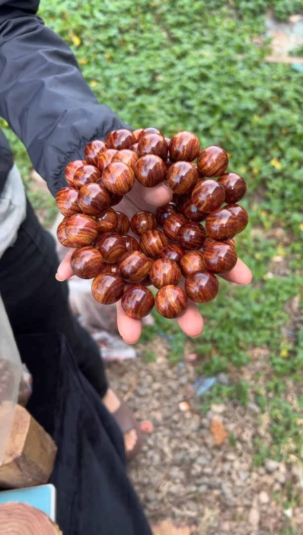 黄花梨/降香黄檀A019火山口1.8圆珠手串88多样性发一