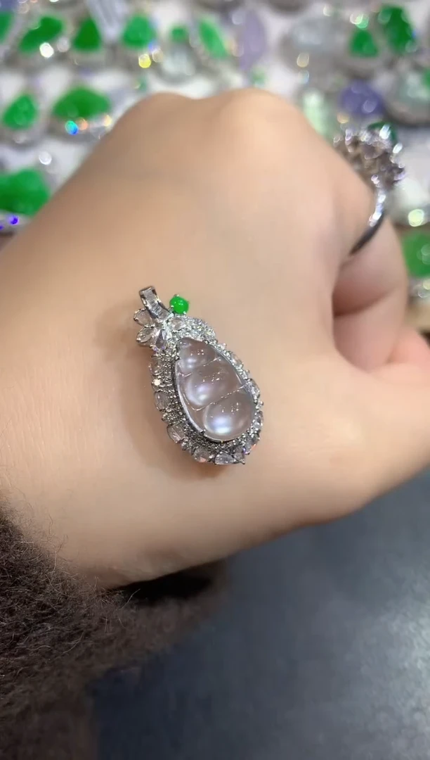 吊坠(不含链)18K金镶嵌翡翠138-吊坠