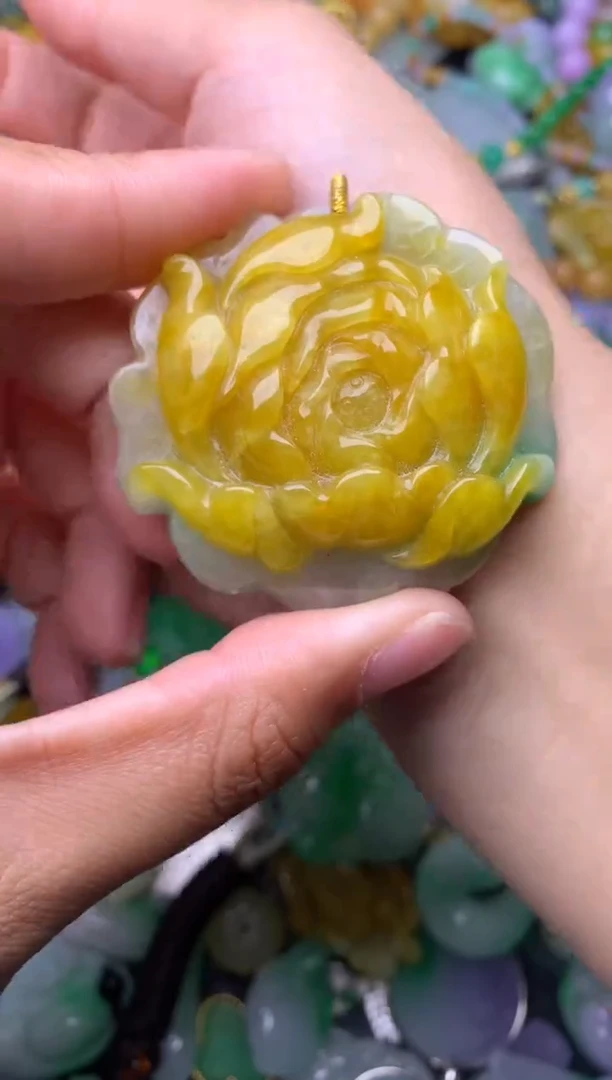 颈饰未镶嵌翡翠缅甸翡翠吊坠