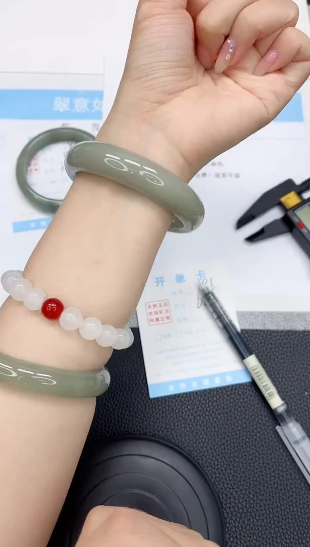 石英质玉手镯未镶嵌186-60.2