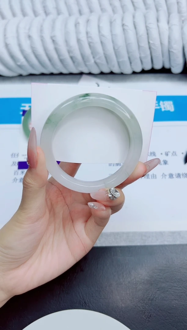未镶嵌手镯石英质玉201/56
