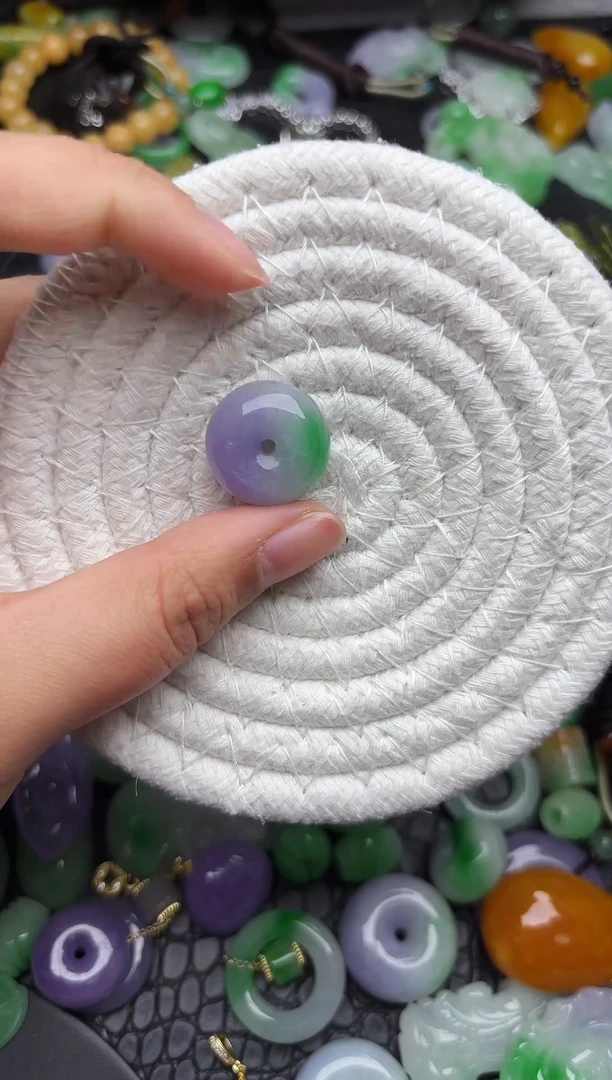 颈饰未镶嵌翡翠缅甸翡翠吊坠