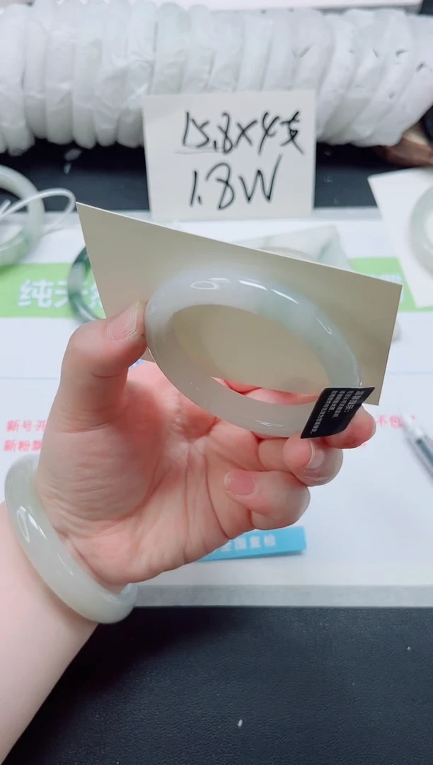 石英质玉手镯未镶嵌b291-圈口54.7