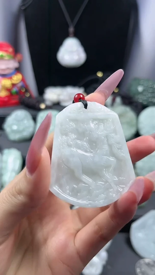 【闪购商品】翡翠颈饰未镶嵌小鹿