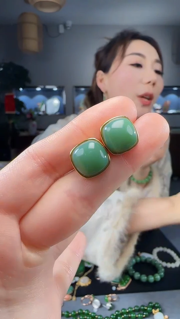 【闪购商品】和田玉耳钉银S925镶嵌1