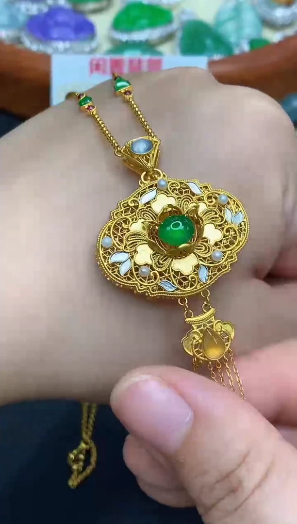 颈饰18K金镶嵌翡翠611-中国好珍宝