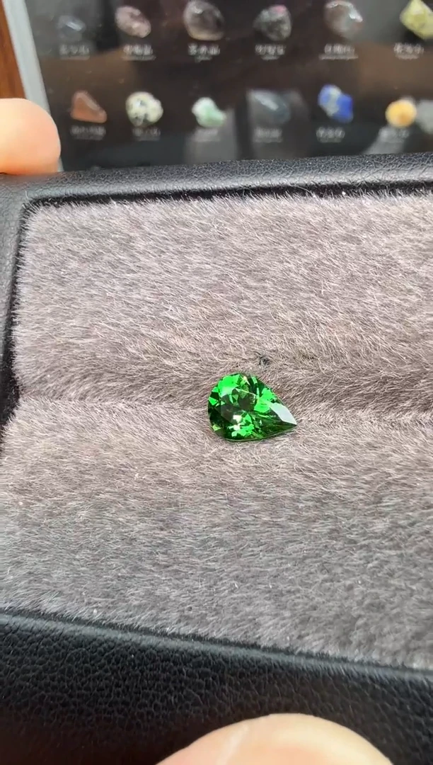 未镶嵌裸石石榴石（沙弗莱）1ct-A290-1p