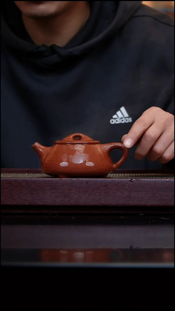 茶壶紫砂宝山红降坡半手满瓢275cc