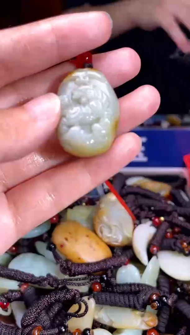 和田玉未镶嵌挂件1