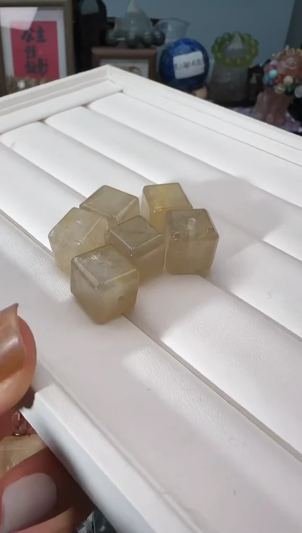 未镶嵌颈饰水晶23a多样性发其一/7.4/1个