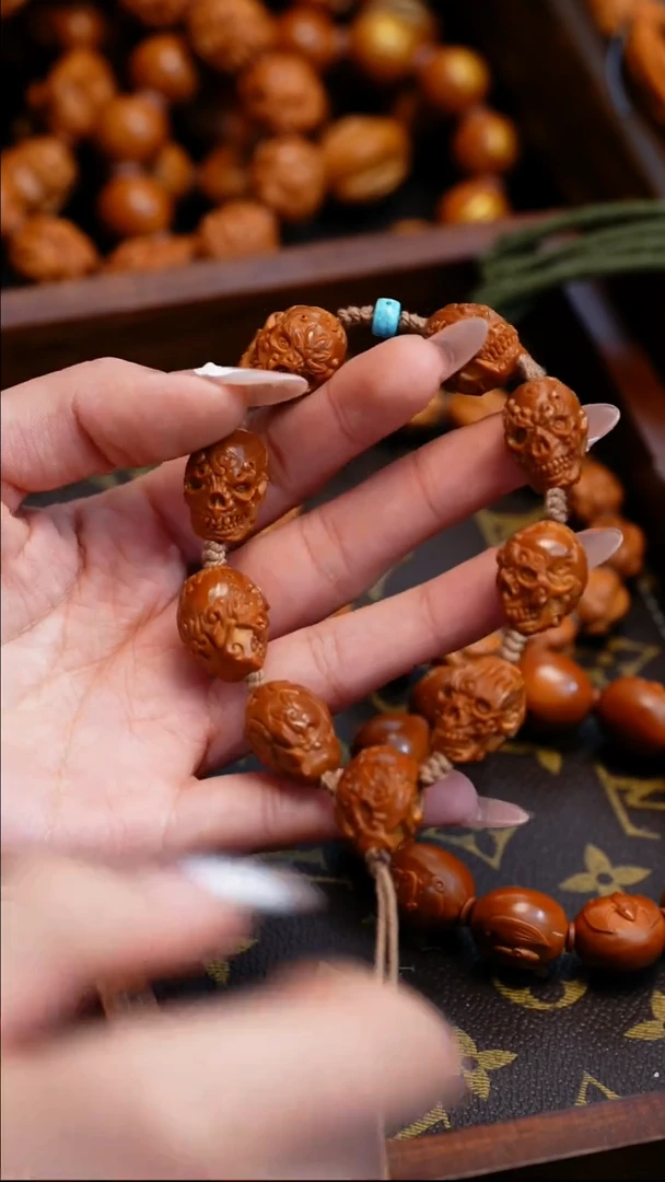 【闪购商品】橄榄核吊坠苏工橄榄核