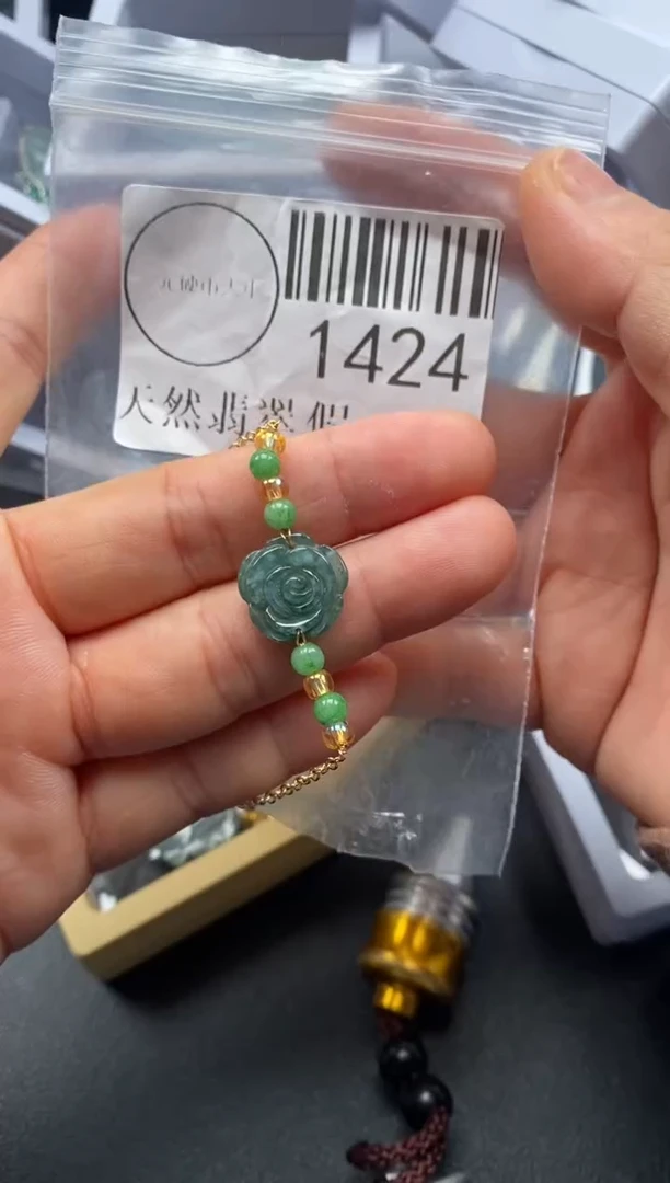 吊坠(不含链)未镶嵌翡翠1424