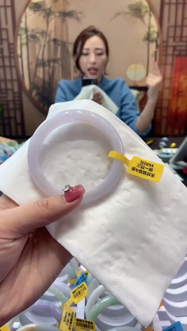 【闪购商品】翡翠手镯未镶嵌00006212