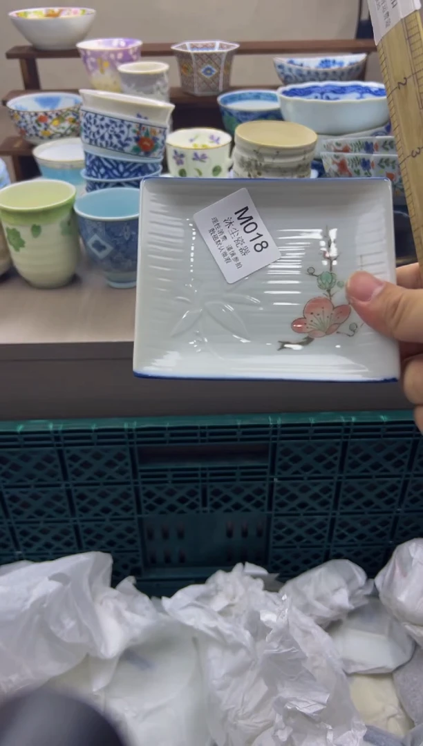 瓷片          M018