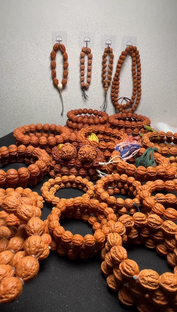 【闪购商品】文玩核桃手串1.4小秋子