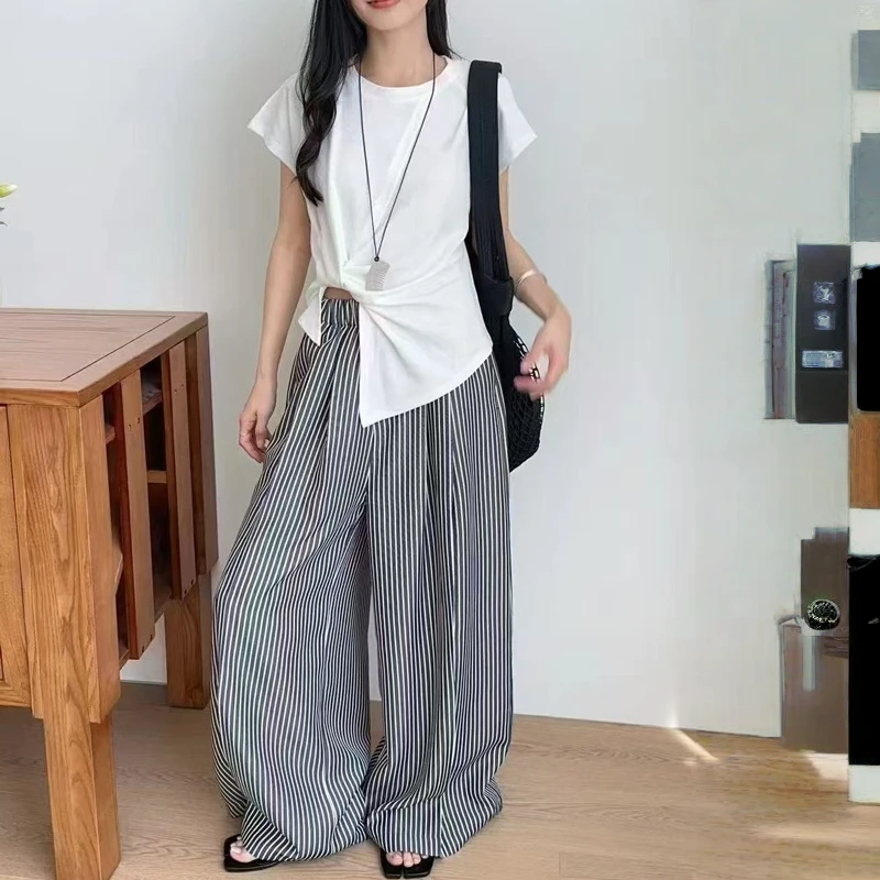 意森鸿-2025新品百搭设计感不规则收腰独特别致法式短袖t恤上衣女