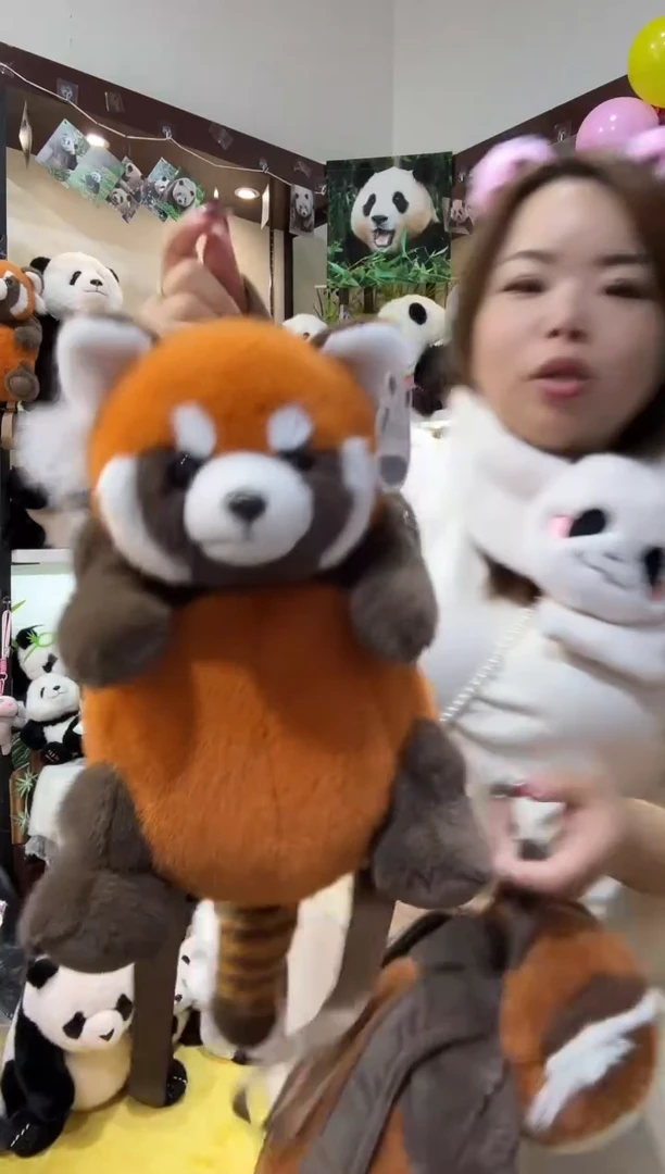 毛绒孤品A6小熊猫双肩包