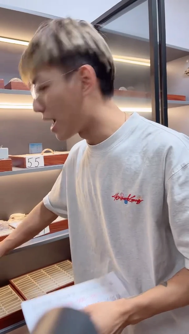 未镶嵌手镯石英质玉尘*丷圈口（赠品镯心）
