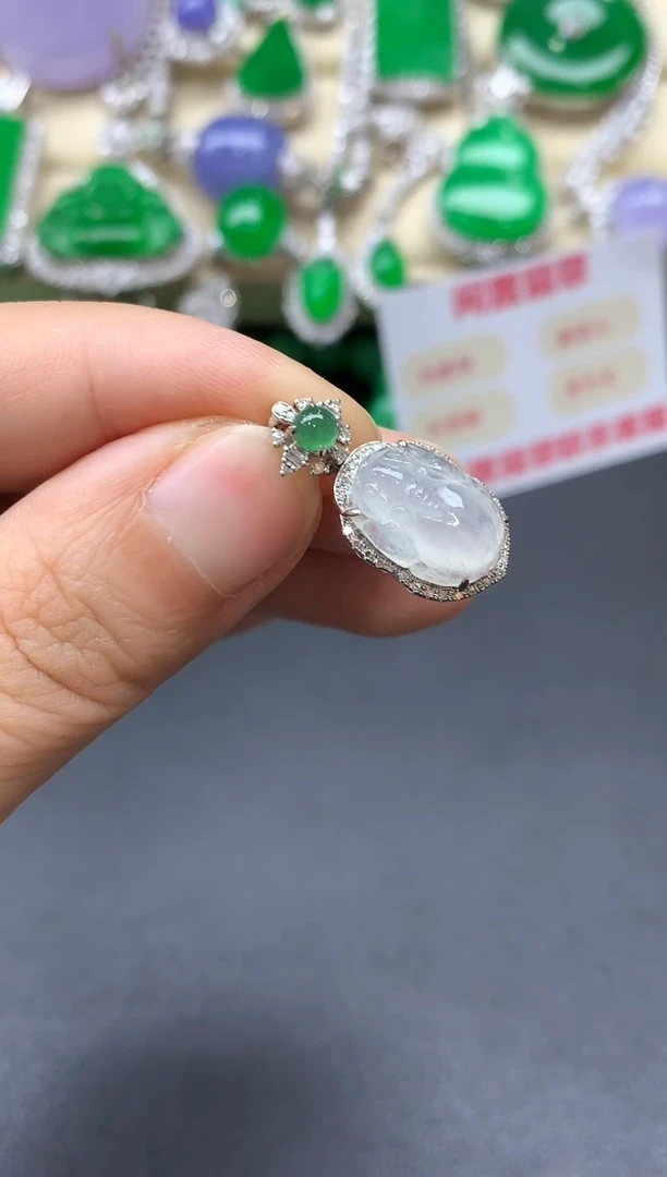 颈饰18K金镶嵌翡翠242国好珍宝