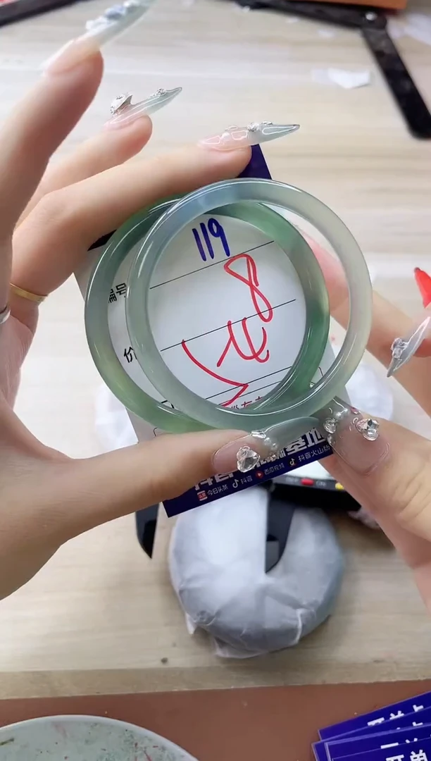 玛瑙/玉髓手镯未镶嵌119