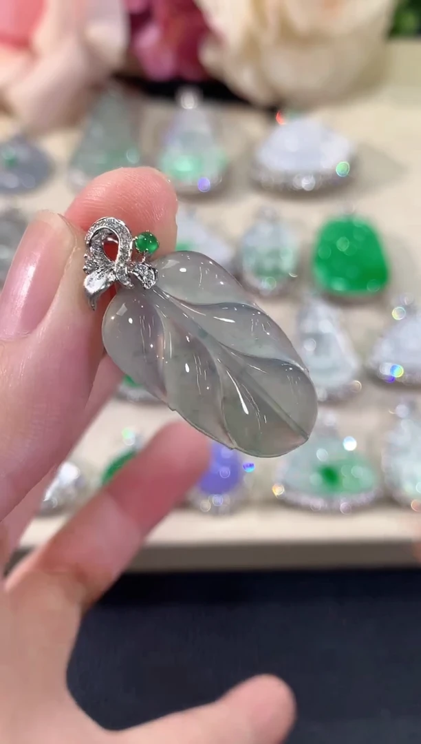 吊坠(不含链)18K金镶嵌翡翠冬日珠宝W2