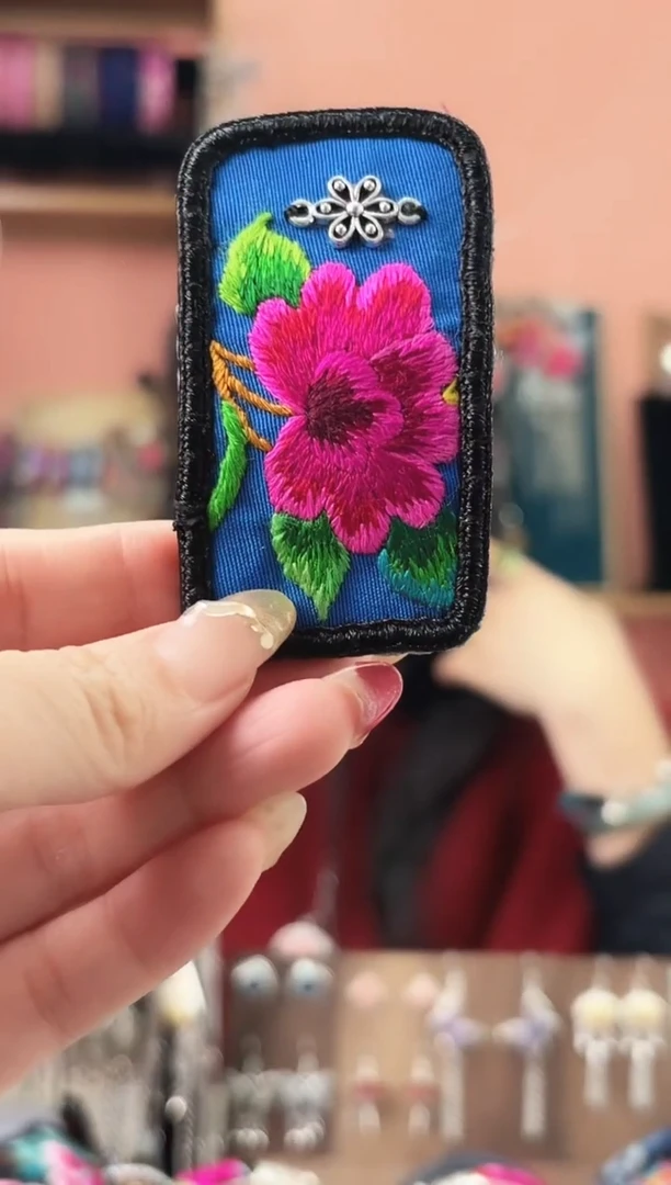 织绣艺枝独绣手工饰品115