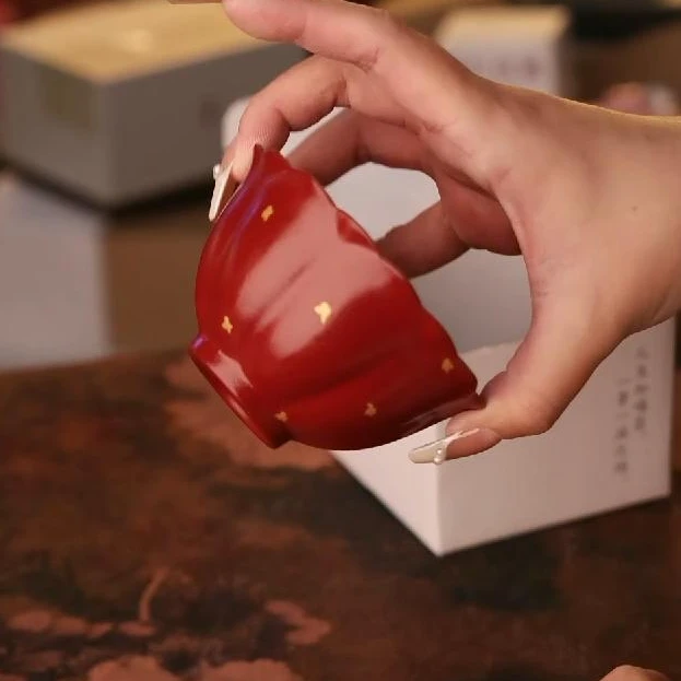 拿放斋洒金漆艺莲花杯主人杯 A11465