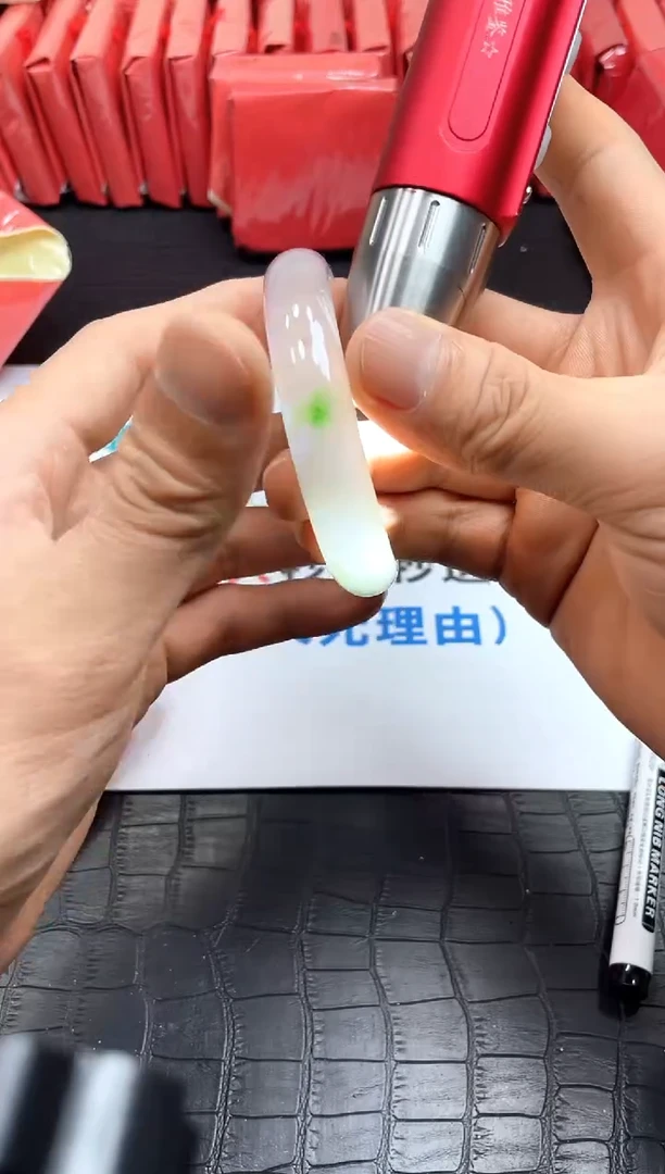 翡翠手镯未镶嵌所见所得，高冰美人镯！