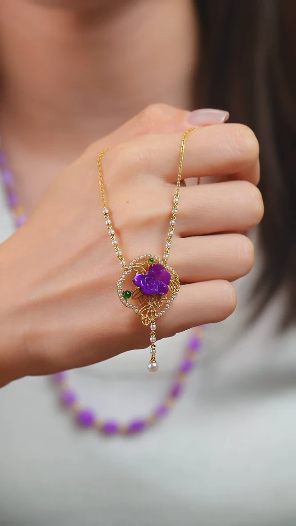 18K金镶嵌苏纪石（舒俱来）项链王**?11