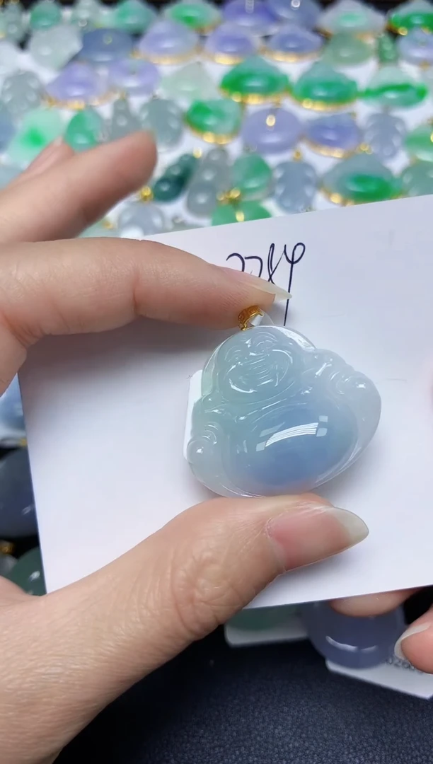 翡翠18K金镶嵌颈饰天然缅甸翡翠A货