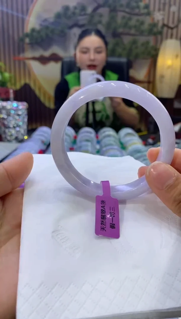 【闪购商品】翡翠手镯未镶嵌多人05609